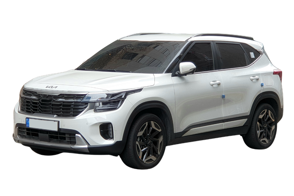 Kia Seltos in a front three-quarter view.